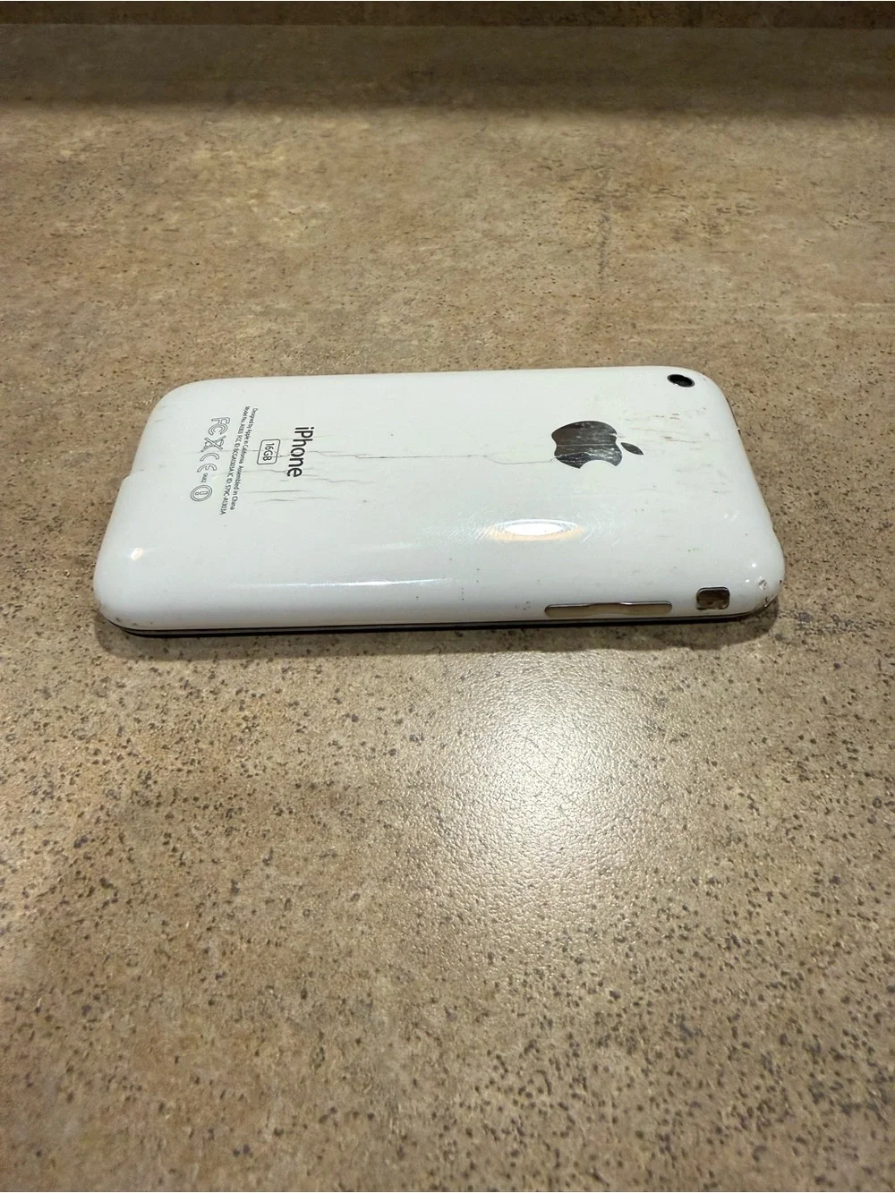 *FOR PARTS / REPAIR* Apple iPhone 3GS A1303 MC137LL/A White 16 GB w/ USB Cable